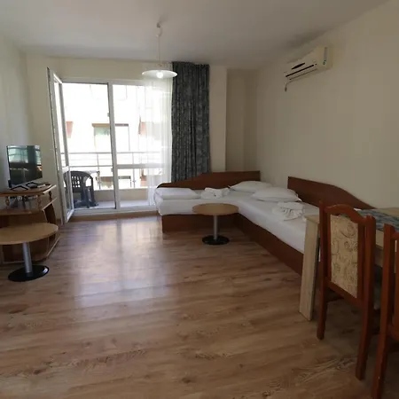 דירה зевс פומורי